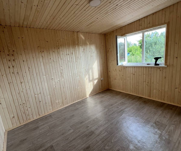 Дерев'яний будинок 7х6м