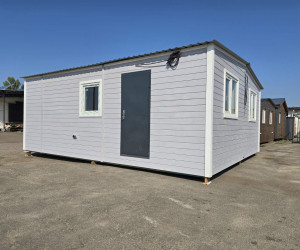 Дерев'яний будинок 7х6м