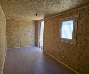 Побутівка (дачна) 6х2,4 м на дерев'яному каркасі